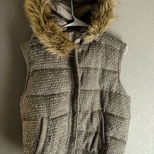 Victoria’s Secret Gray Silver Sparkle Faux Fur Vest Size Large